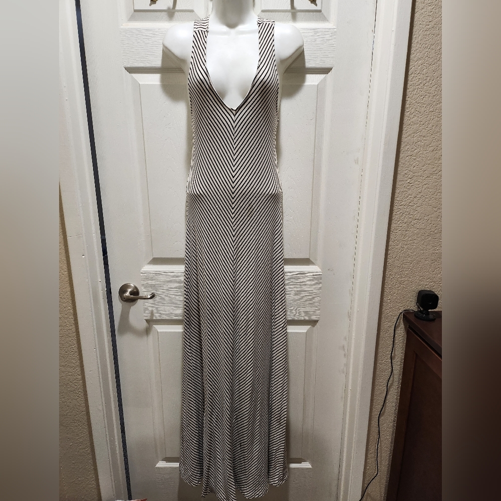 Maxi stripped v neck dress